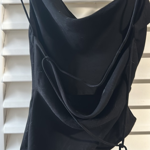 C/MEO Your only one black backless tie tank top - Picture 4 of 8